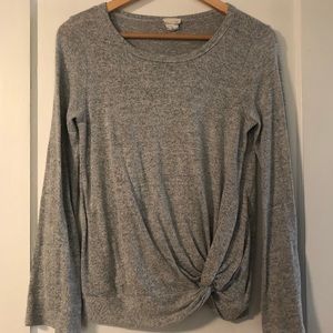 Long sleeve/ light sweater